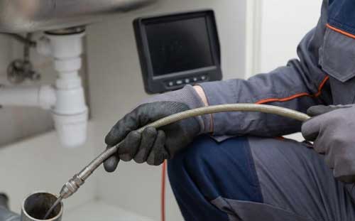 Το πιεστικό εισέρχεται στην αποχέτευση