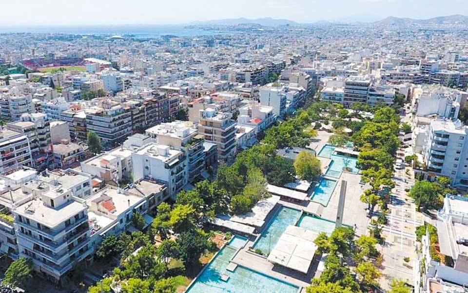 Γενικότερη άποψη της Νέας Σνμύρνης με κέντρο την πλατεία.